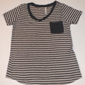 Active USA Short Sleeve Striped V-Neck T-shirt Gray and taupe